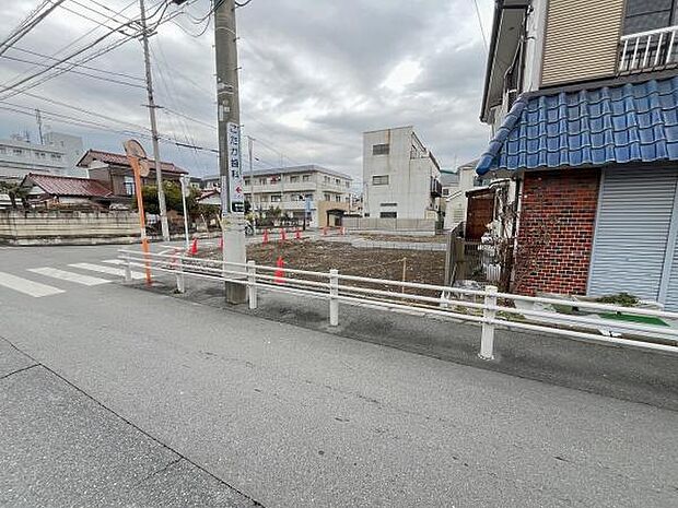 前面道路を含む現地写真