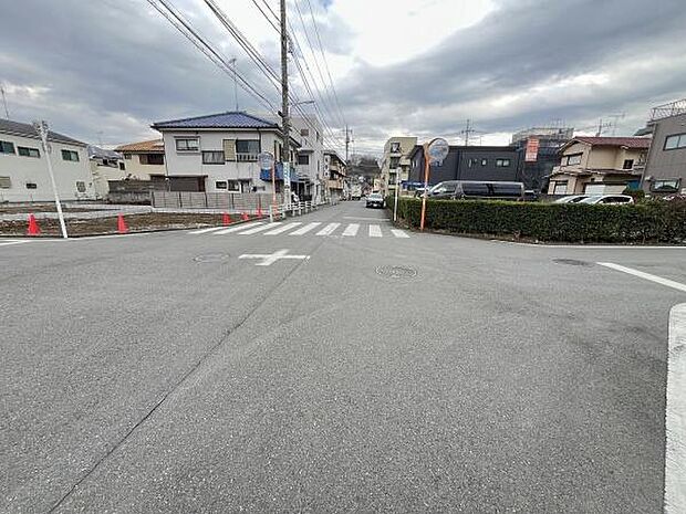 前面道路を含む現地写真