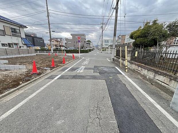 前面道路を含む現地写真