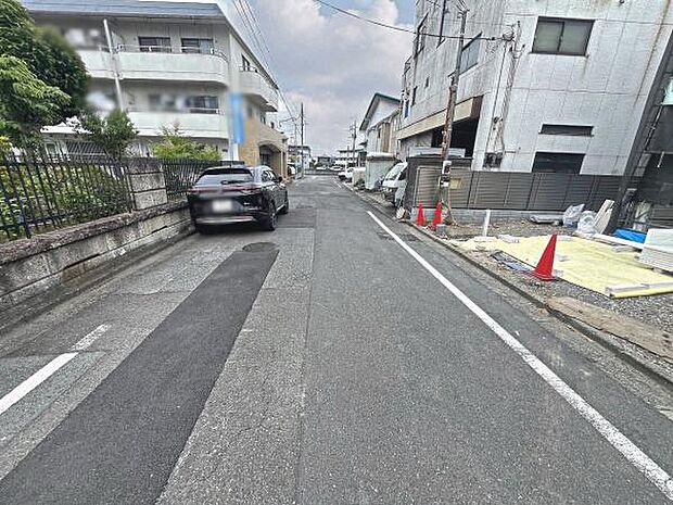 前面道路を含む現地写真