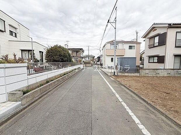 前面道路を含む現地写真