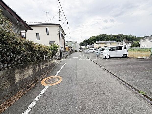 前面道路を含む現地写真