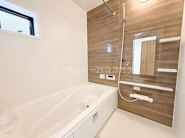 マルチステップ仕様のバスタブ