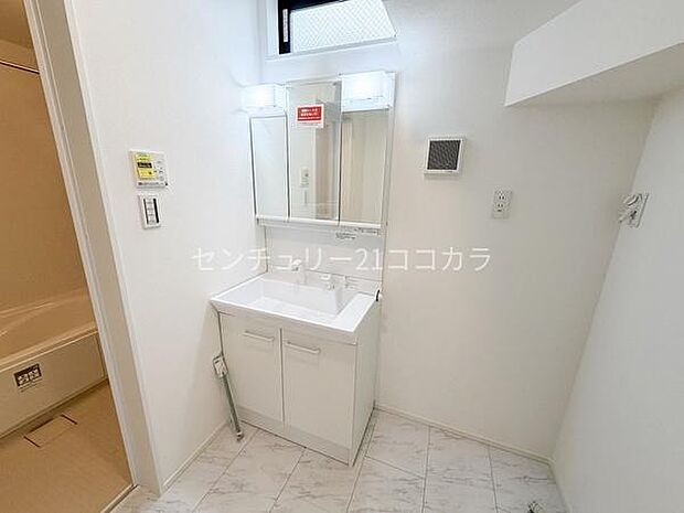 3面鏡シャンプードレッサー