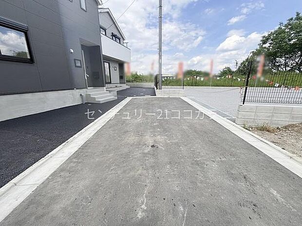 前面道路を含む現地写真