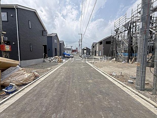 前面道路を含む現地写真