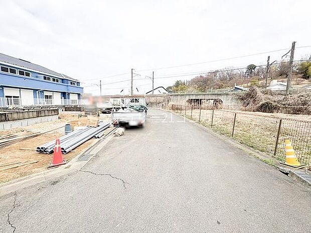 前面道路を含む現地写真