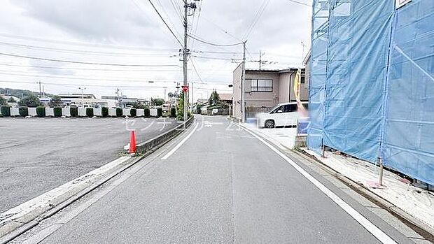 前面道路を含む現地写真