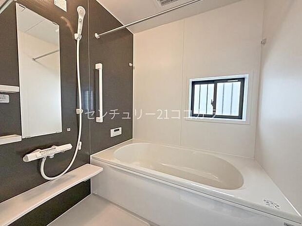 マルチステップ仕様のバスタブ
