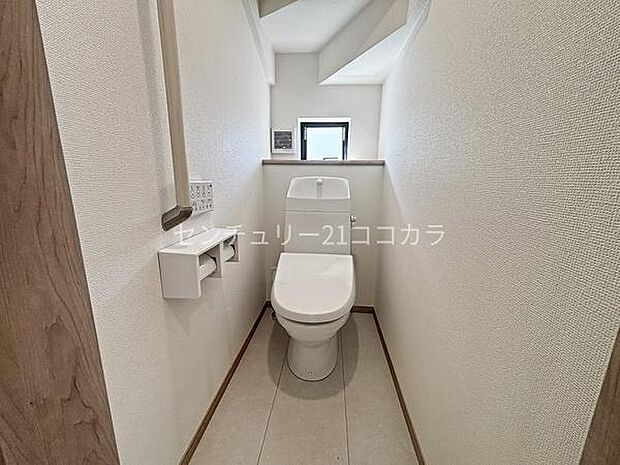 ウォシュレット機能付トイレ