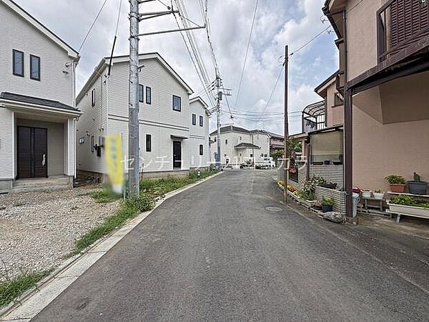 前面道路を含む現地写真