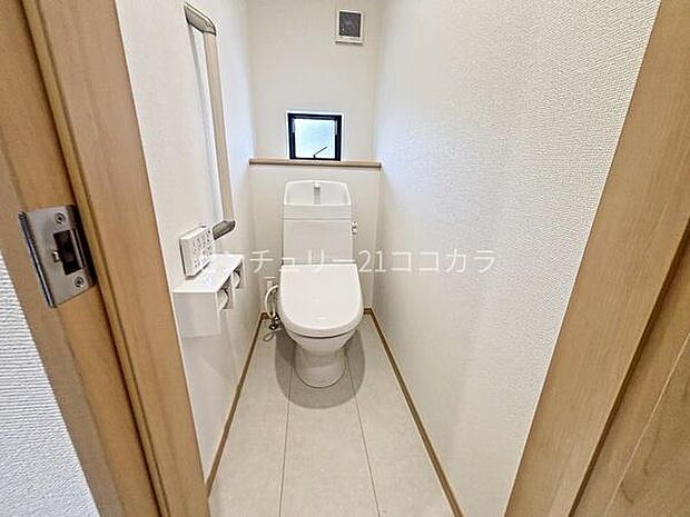 ウォシュレット機能付トイレ
