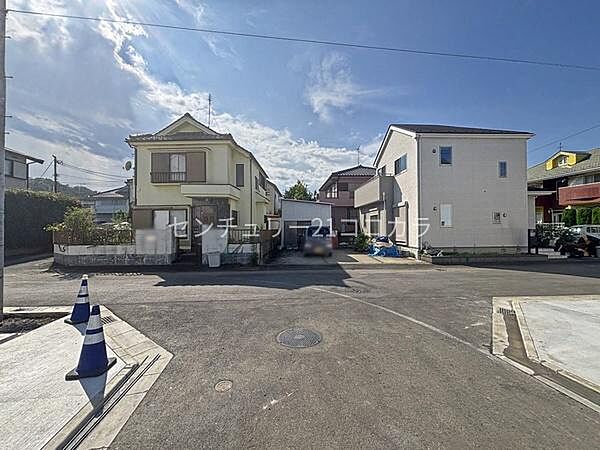 前面道路を含む現地写真