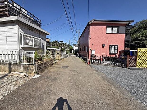 前面道路を含む現地写真