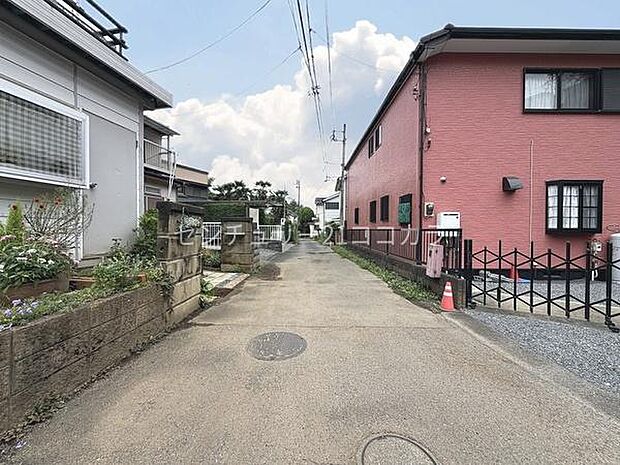 前面道路を含む現地写真