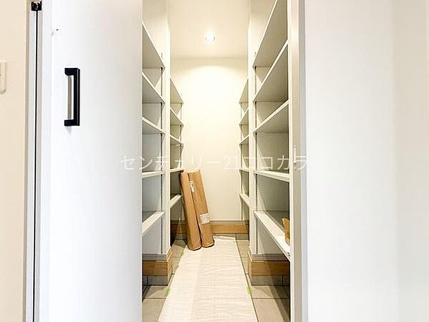 玄関、シューズインクローゼット