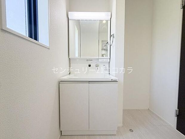 3面鏡シャンプードレッサー