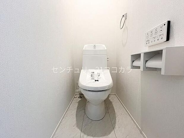 ウォシュレット機能付トイレ