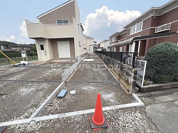 敷地延長部分、カースペース2台分