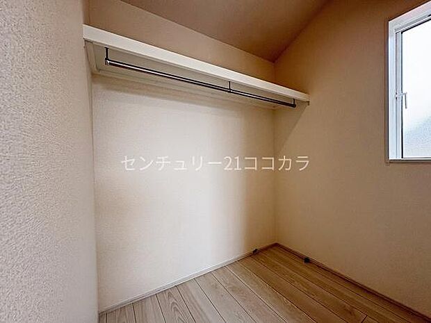 2階洋室8帖　ウォークインクローゼット
