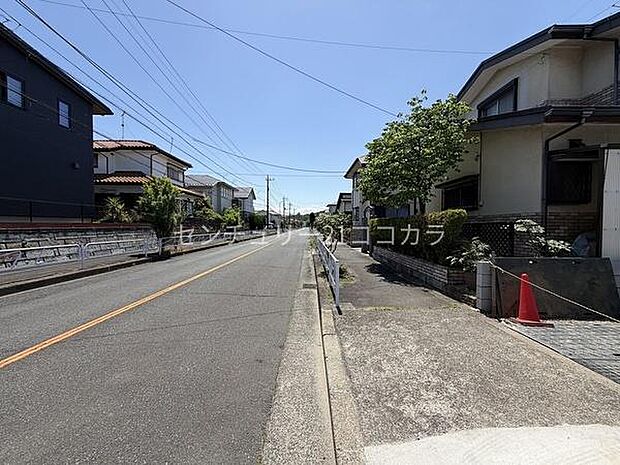 前面道路を含む現地写真