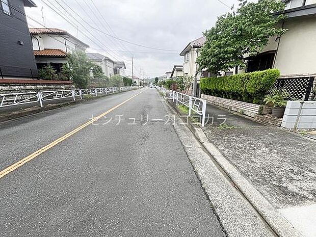 前面道路を含む現地写真