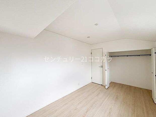2階洋室6.7帖