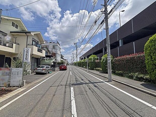前面道路を含む現地写真