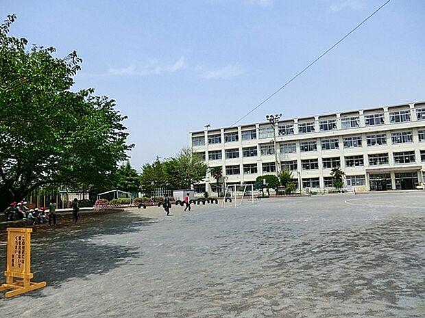 八王子市立長沼小学校まで900m