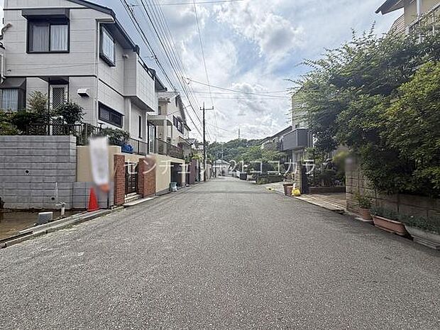 前面道路を含む現地写真