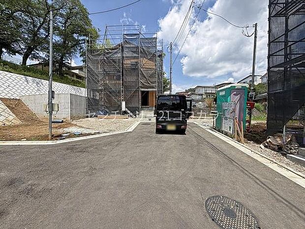 前面道路を含む現地写真