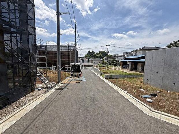 前面道路を含む現地写真