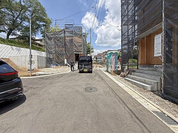 前面道路を含む現地写真