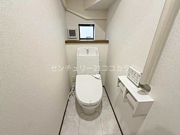 ウォシュレット機能付トイレ