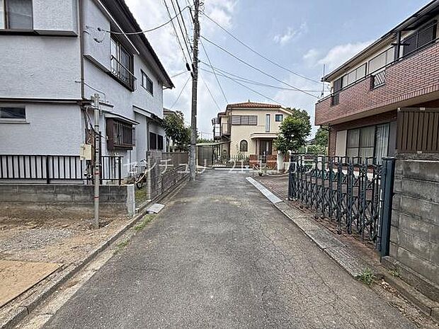 前面道路を含む現地写真