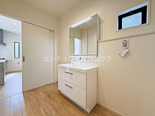 3面鏡シャンプードレッサー