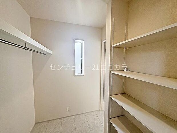 洗面室となりクローゼット