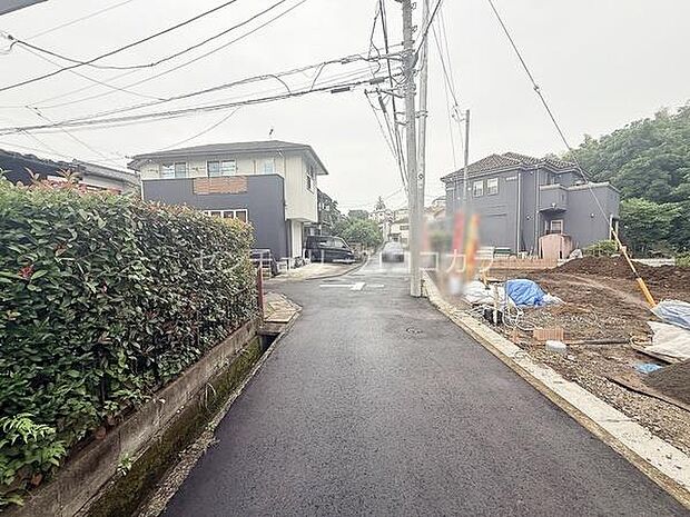 前面道路を含む現地写真