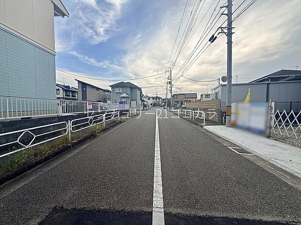 前面道路を含む現地写真