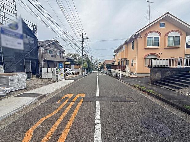 前面道路を含む現地写真