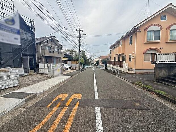 前面道路を含む現地写真