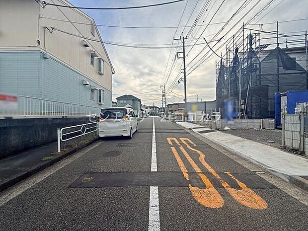 前面道路を含む現地写真