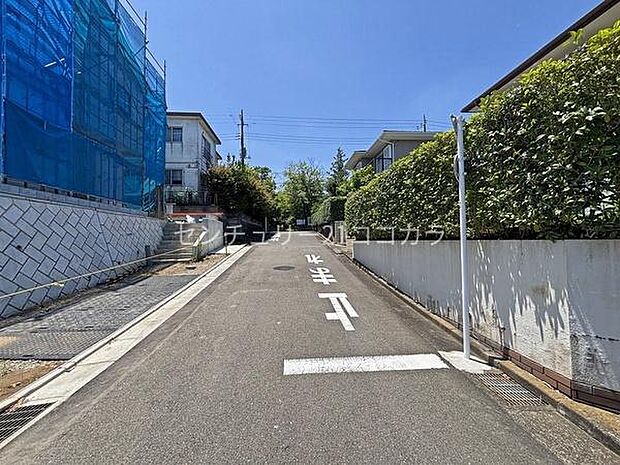 前面道路を含む現地写真