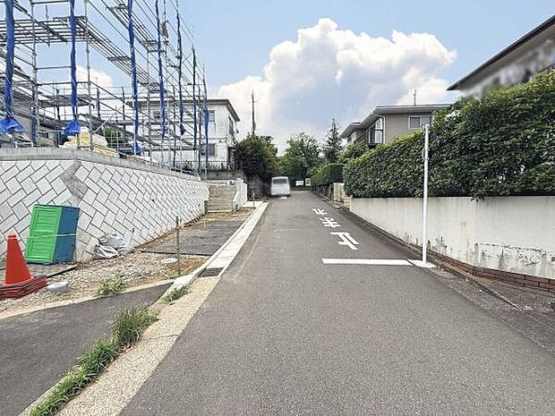 前面道路を含む現地写真