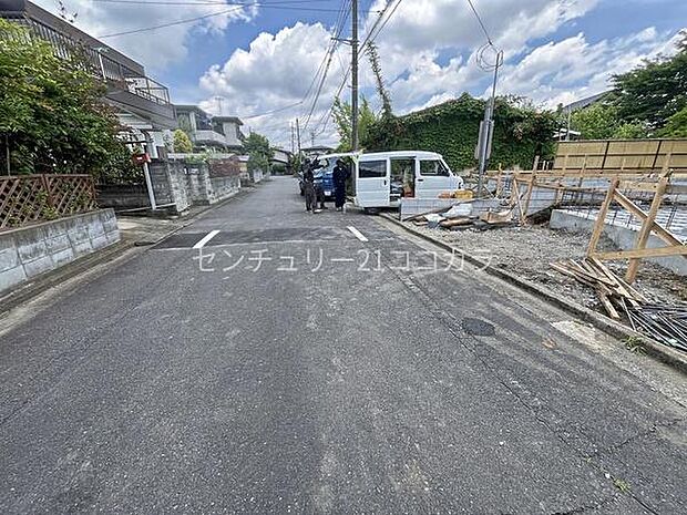 前面道路を含む現地写真