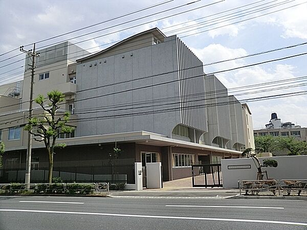 八王子市立第五中学校まで1100m