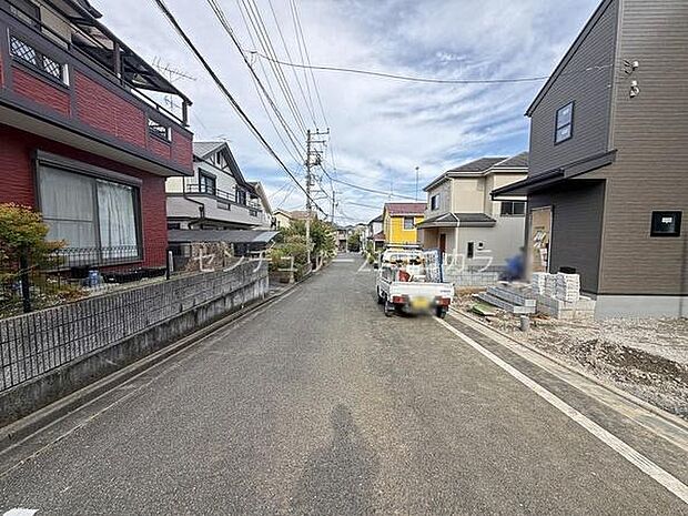 前面道路を含む現地写真