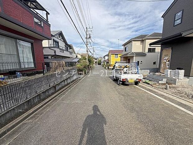 前面道路を含む現地写真