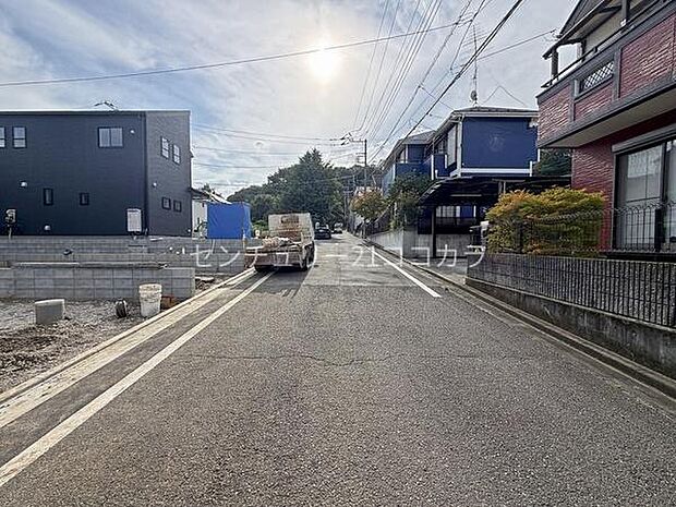 前面道路を含む現地写真