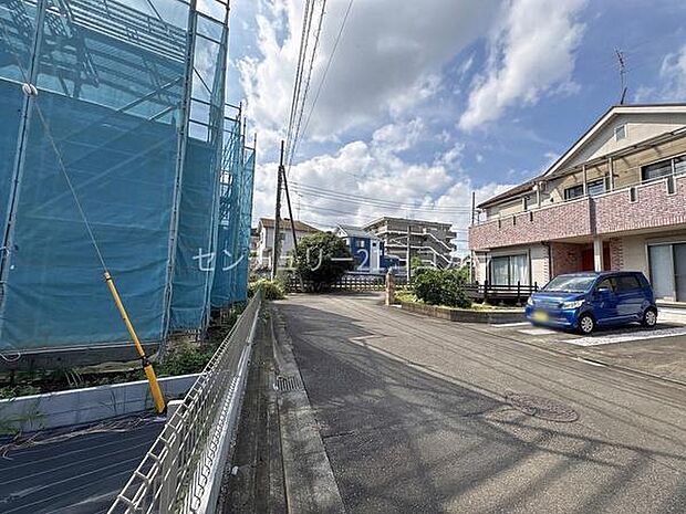 前面道路を含む現地写真